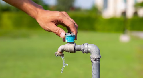 Drenagem de água de tubos de PVC