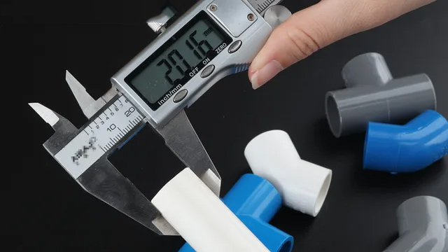Medición de accesorios de tuberías de PVC